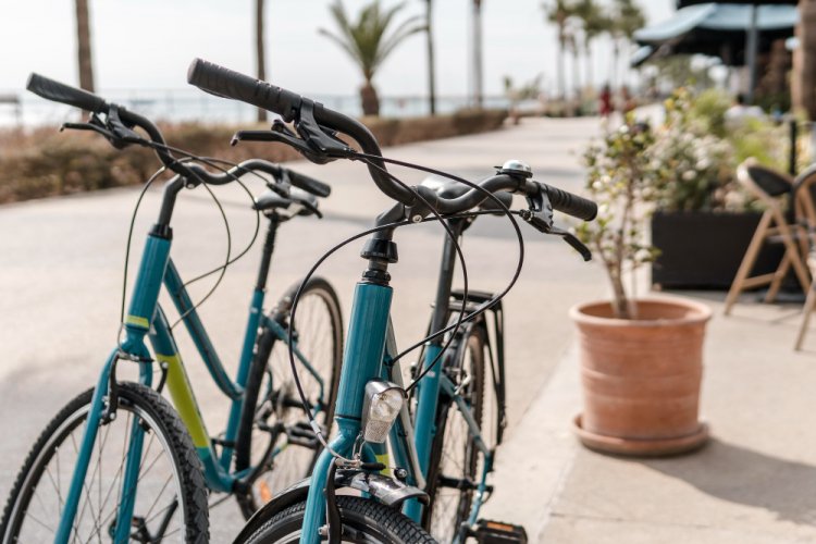 Quelle est la différence entre un speedbike et un vélo électrique classique ?